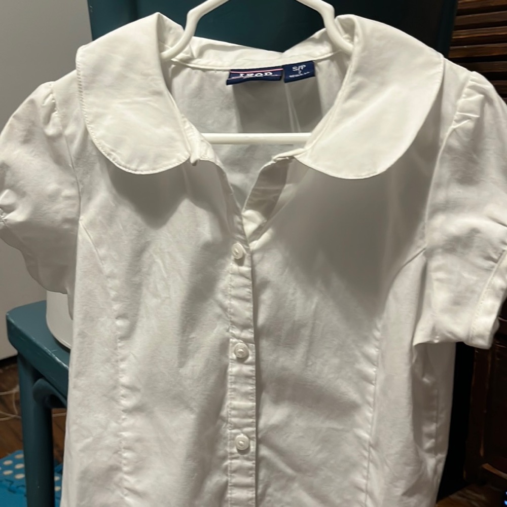 White button down blouse shirt sleeves Peter Pan collar